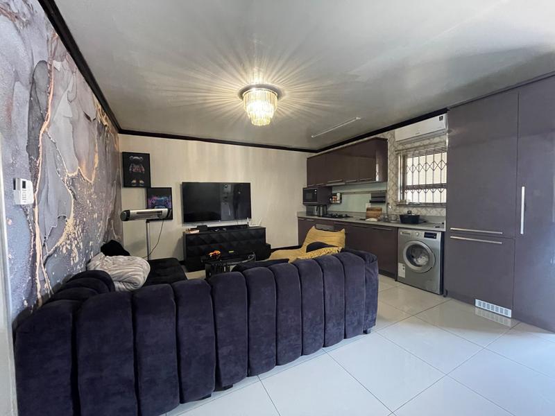 To Let 1 Bedroom Property for Rent in Broadacres Gauteng