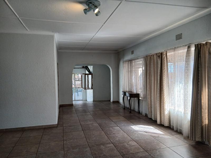 3 Bedroom Property for Sale in Rustivia Gauteng