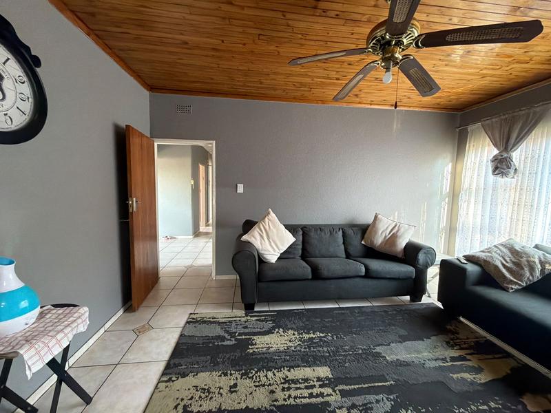 To Let 3 Bedroom Property for Rent in Sunward Park Gauteng