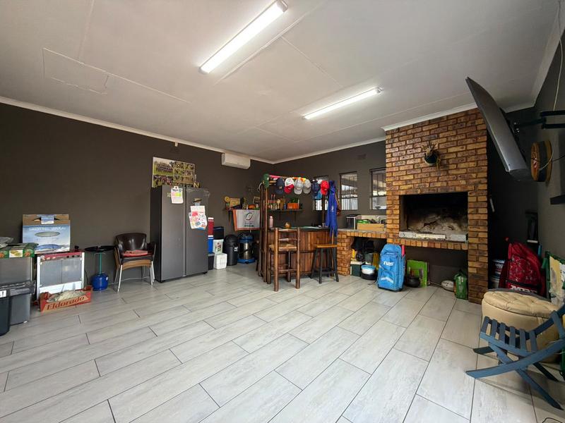 To Let 3 Bedroom Property for Rent in Sunward Park Gauteng