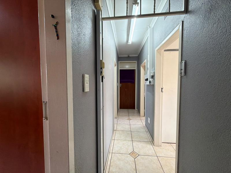 To Let 3 Bedroom Property for Rent in Sunward Park Gauteng