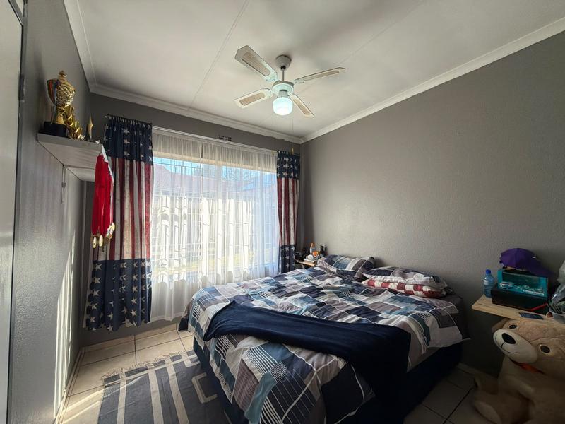 To Let 3 Bedroom Property for Rent in Sunward Park Gauteng