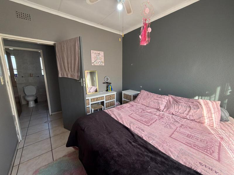 To Let 3 Bedroom Property for Rent in Sunward Park Gauteng
