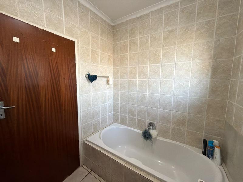 To Let 3 Bedroom Property for Rent in Sunward Park Gauteng
