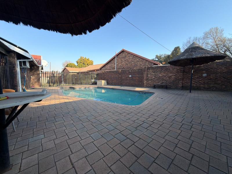 To Let 3 Bedroom Property for Rent in Sunward Park Gauteng