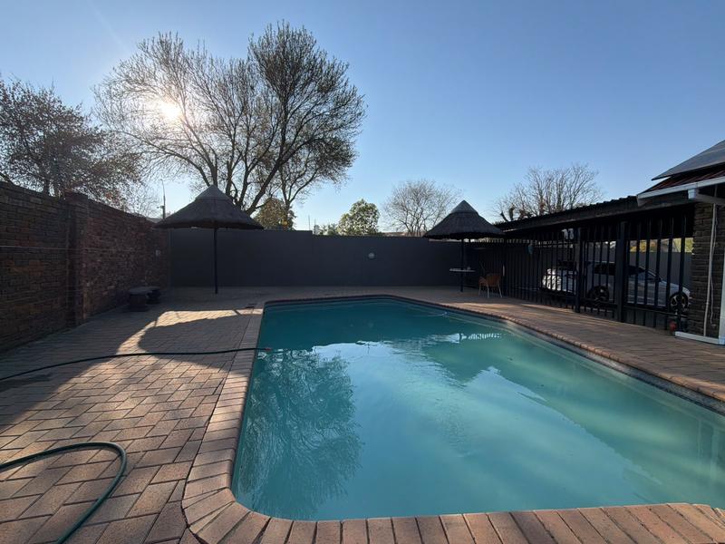 To Let 3 Bedroom Property for Rent in Sunward Park Gauteng