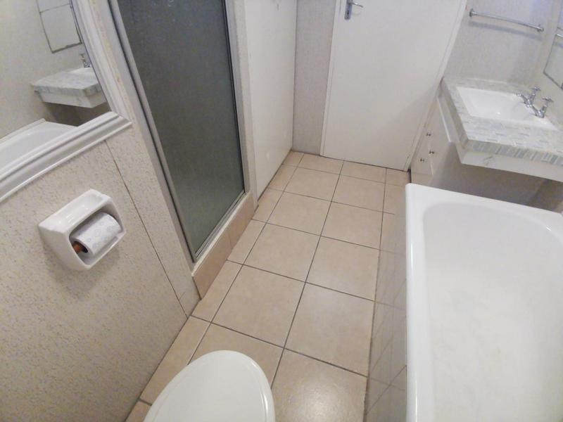 To Let 2 Bedroom Property for Rent in Benmore Gauteng