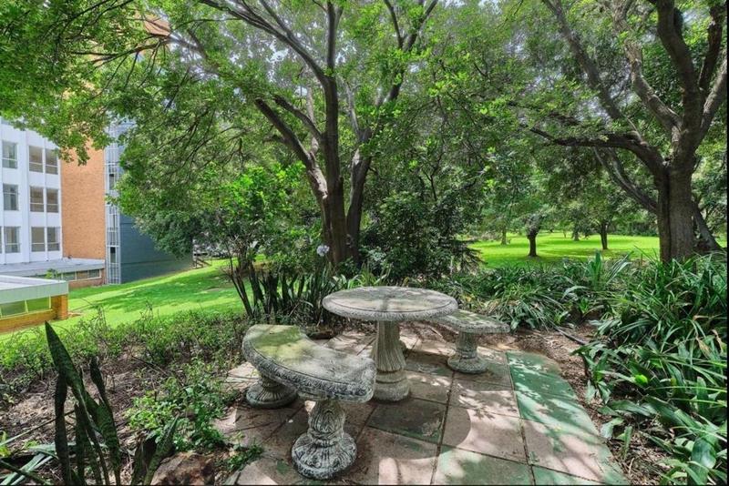 To Let 2 Bedroom Property for Rent in Benmore Gauteng
