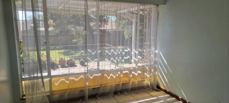 4 Bedroom Property for Sale in Wierda Park Gauteng