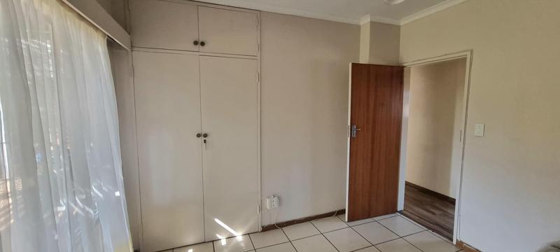 4 Bedroom Property for Sale in Wierda Park Gauteng