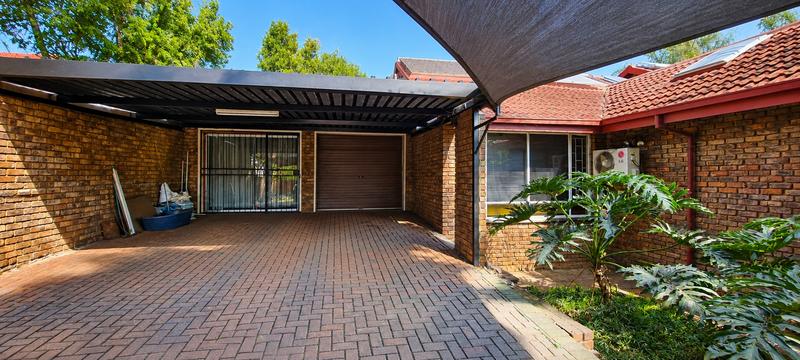 4 Bedroom Property for Sale in Wierda Park Gauteng