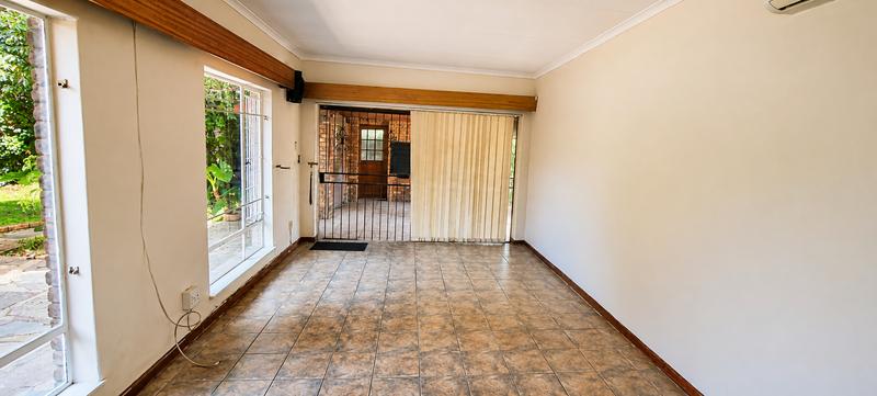 4 Bedroom Property for Sale in Wierda Park Gauteng
