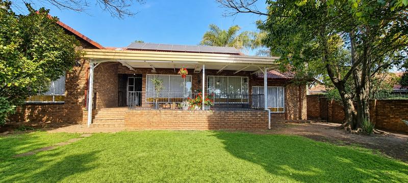4 Bedroom Property for Sale in Wierda Park Gauteng