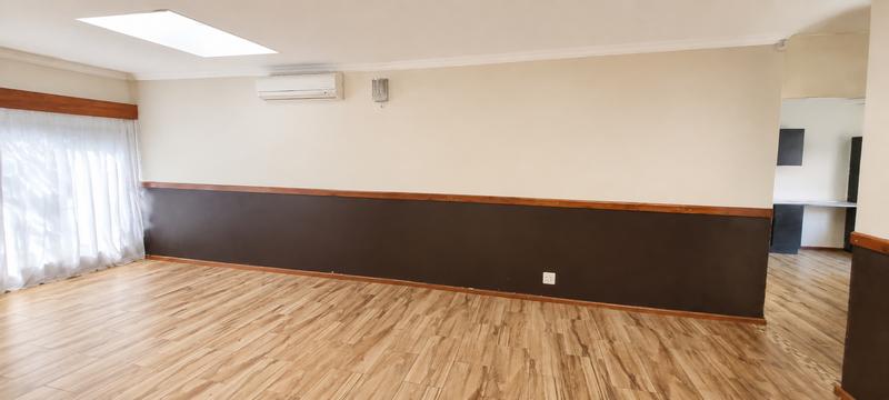 4 Bedroom Property for Sale in Wierda Park Gauteng