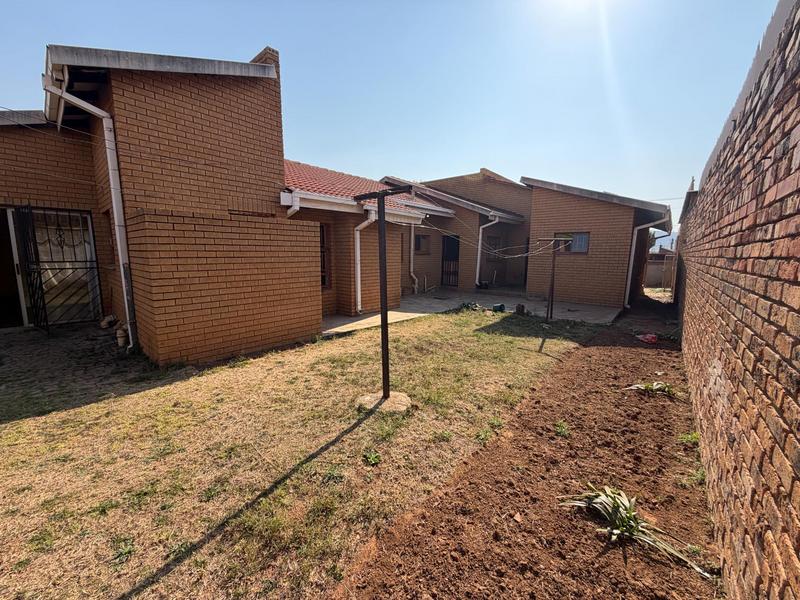 5 Bedroom Property for Sale in Mamelodi Gauteng