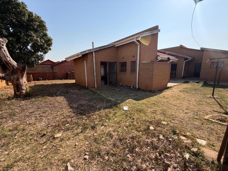 5 Bedroom Property for Sale in Mamelodi Gauteng