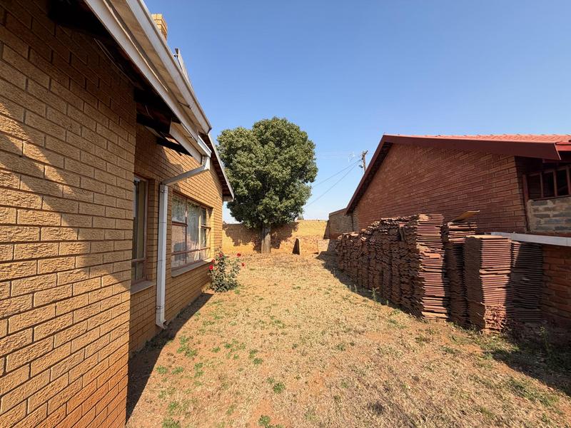 5 Bedroom Property for Sale in Mamelodi Gauteng