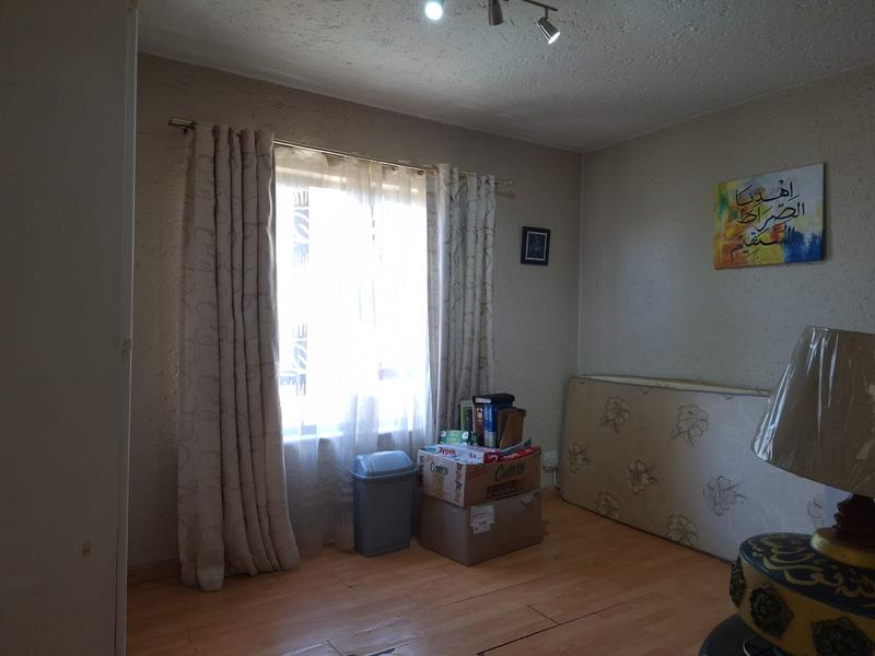 2 Bedroom Property for Sale in Westdene Gauteng