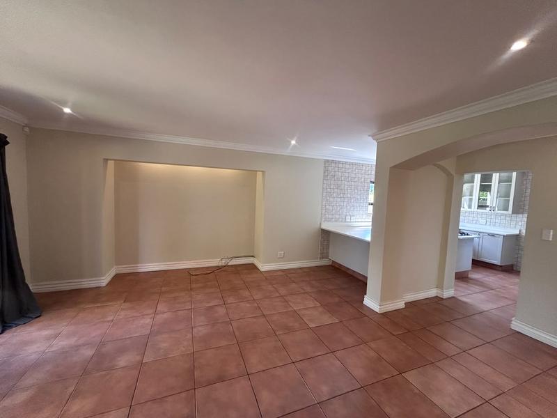 To Let 4 Bedroom Property for Rent in Silver Lakes Golf Estate Gauteng