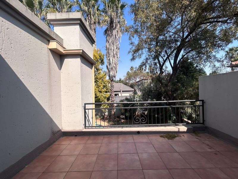 To Let 4 Bedroom Property for Rent in Silver Lakes Golf Estate Gauteng