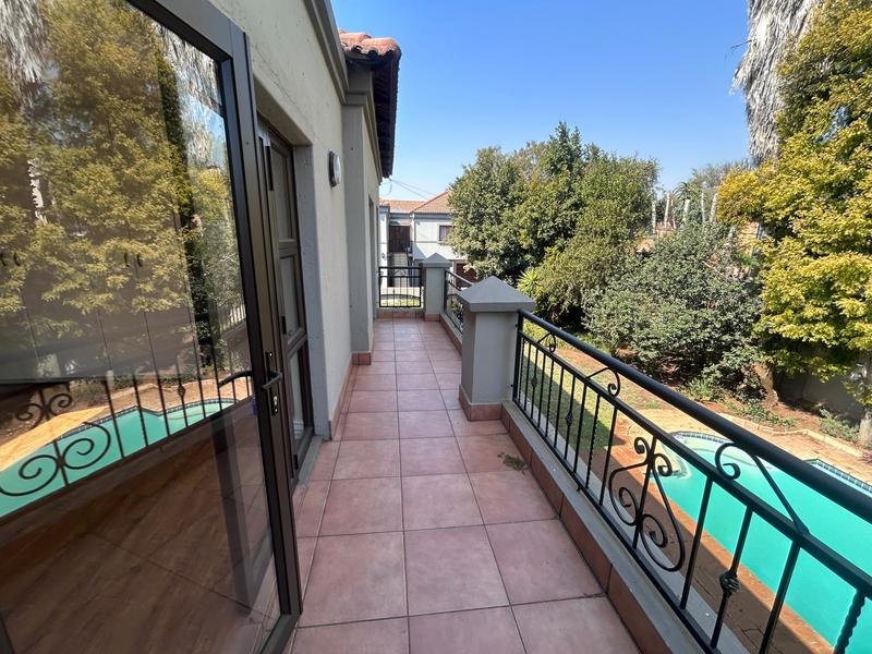 To Let 4 Bedroom Property for Rent in Silver Lakes Golf Estate Gauteng