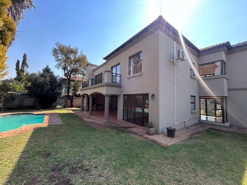 To Let 4 Bedroom Property for Rent in Silver Lakes Golf Estate Gauteng