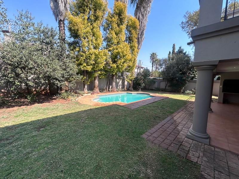 To Let 4 Bedroom Property for Rent in Silver Lakes Golf Estate Gauteng