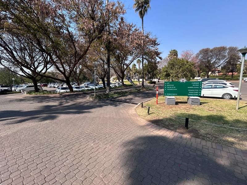To Let 4 Bedroom Property for Rent in Silver Lakes Golf Estate Gauteng
