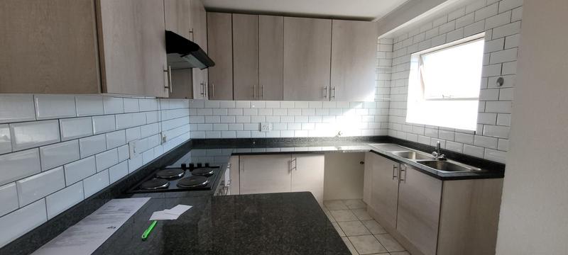 2 Bedroom Property for Sale in Bassonia Gauteng