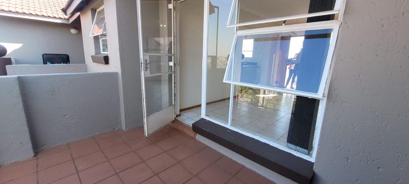 2 Bedroom Property for Sale in Bassonia Gauteng