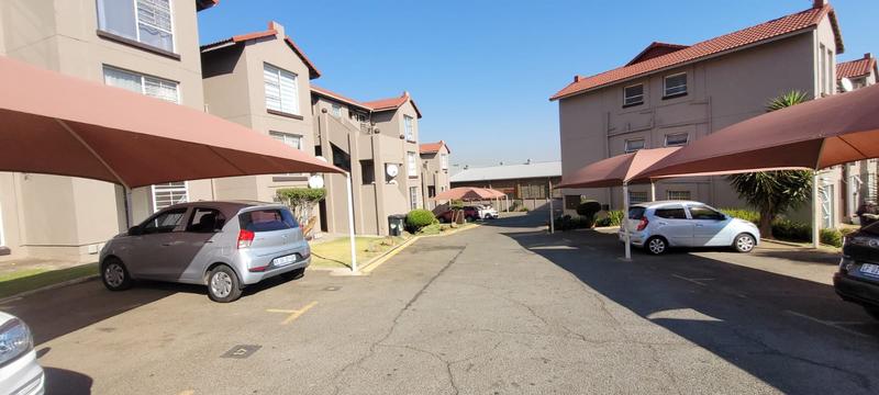 2 Bedroom Property for Sale in Bassonia Gauteng