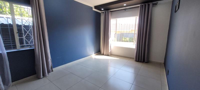 3 Bedroom Property for Sale in Mulbarton Gauteng