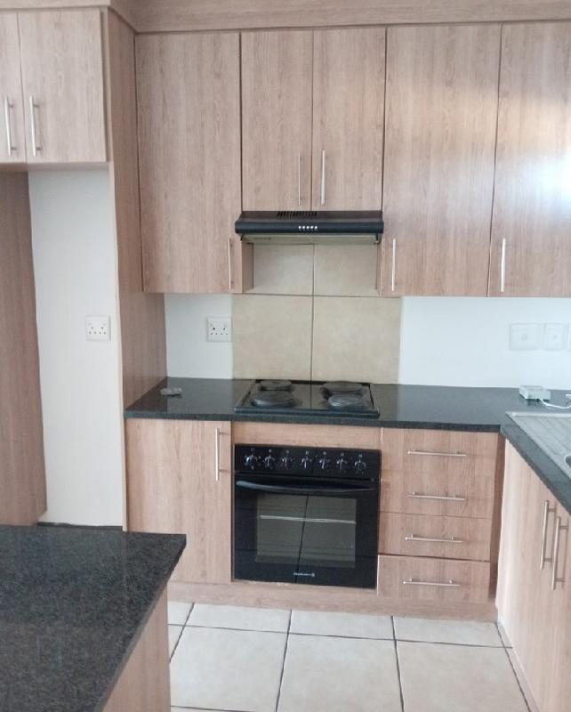 To Let 2 Bedroom Property for Rent in Ruimsig Gauteng