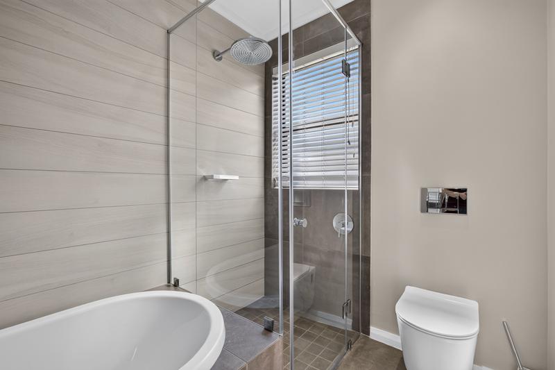 3 Bedroom Property for Sale in Sandhurst Gauteng