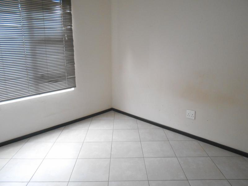 2 Bedroom Property for Sale in Goedeburg Gauteng
