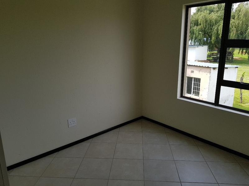 2 Bedroom Property for Sale in Goedeburg Gauteng