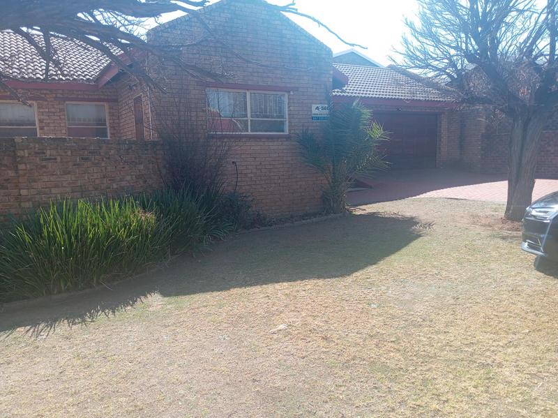 3 Bedroom Property for Sale in Vanderbijlpark SE 4 Gauteng