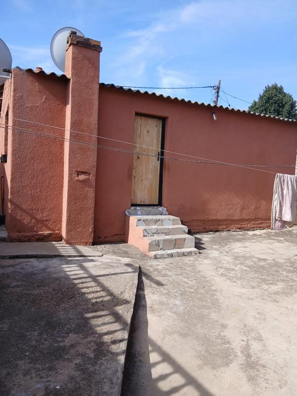 6 Bedroom Property for Sale in Dube Gauteng