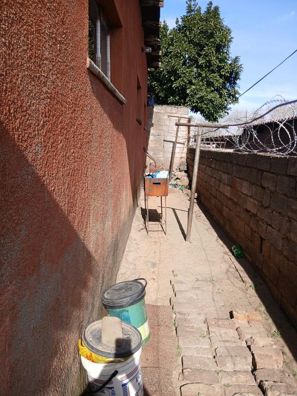 6 Bedroom Property for Sale in Dube Gauteng