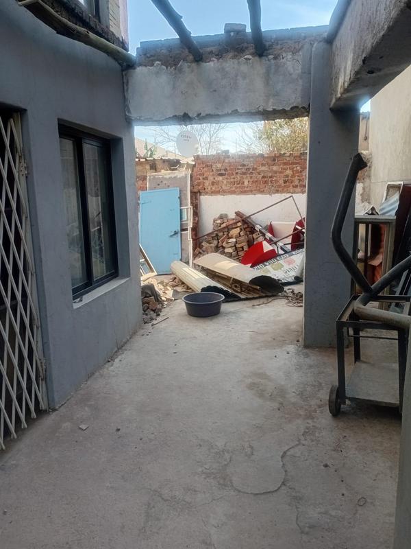 2 Bedroom Property for Sale in Olievenhoutbosch Gauteng