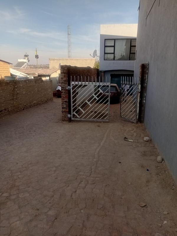 2 Bedroom Property for Sale in Olievenhoutbosch Gauteng