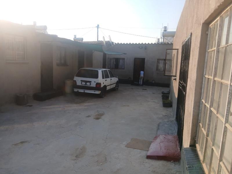 9 Bedroom Property for Sale in Kaalfontein Gauteng