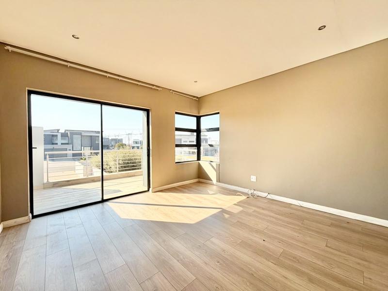 5 Bedroom Property for Sale in Midstream Ridge Gauteng