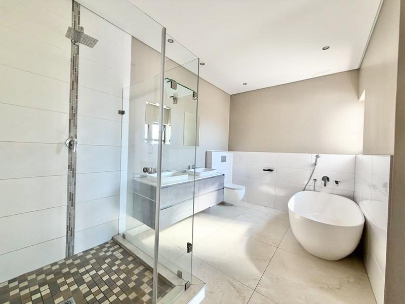 5 Bedroom Property for Sale in Midstream Ridge Gauteng