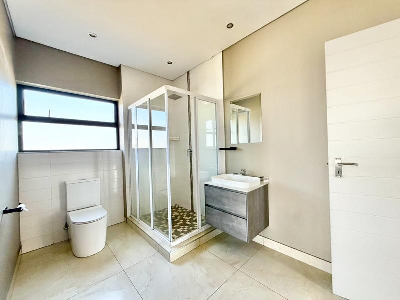 5 Bedroom Property for Sale in Midstream Ridge Gauteng