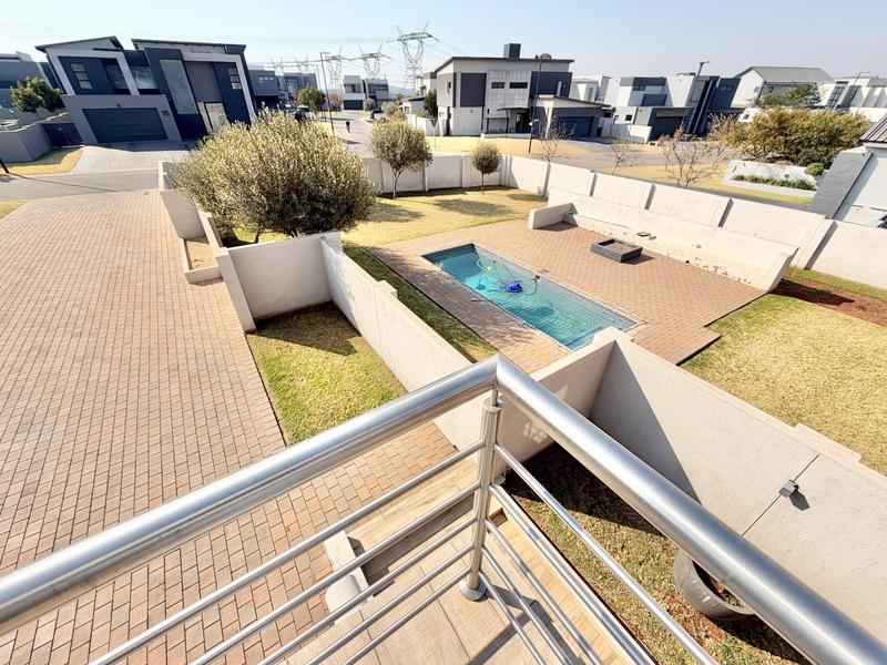 5 Bedroom Property for Sale in Midstream Ridge Gauteng