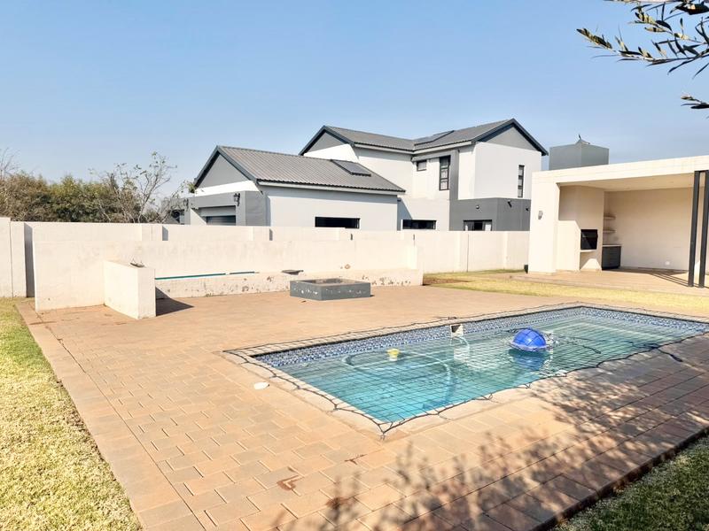 5 Bedroom Property for Sale in Midstream Ridge Gauteng