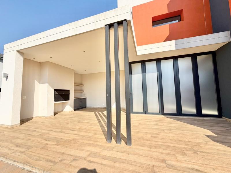 5 Bedroom Property for Sale in Midstream Ridge Gauteng