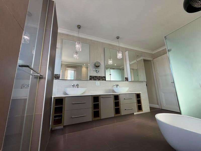 4 Bedroom Property for Sale in Blue Valley Golf Estate Gauteng