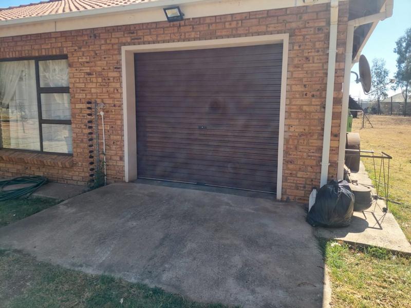 2 Bedroom Property for Sale in Hillside Gauteng